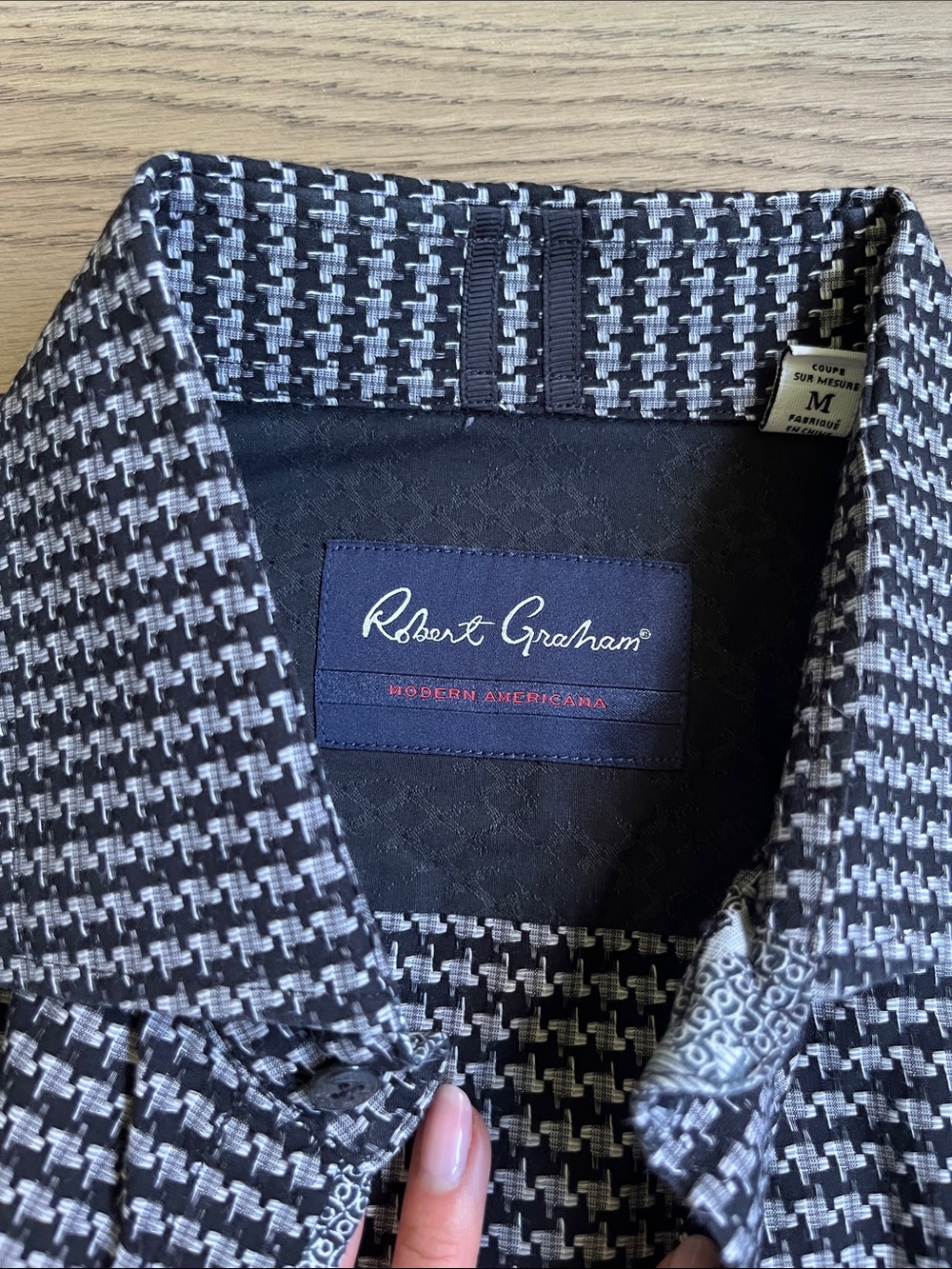 Robert Graham Patterned Button-Up Shirt - Picture 2 of 12